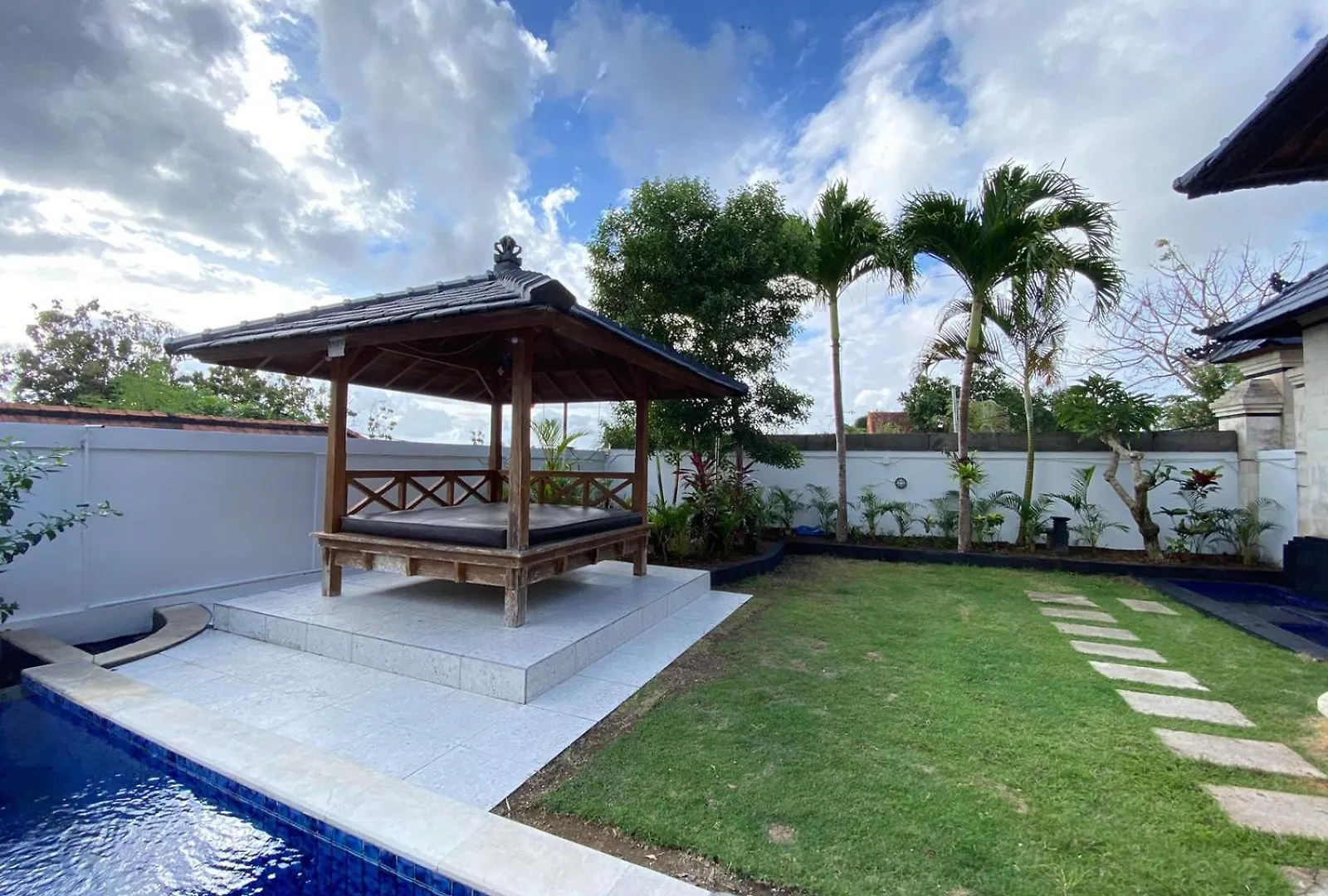 Villa Dikebun Ungasan   Ungasan (Bali)